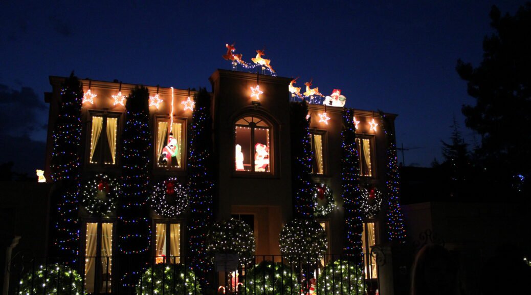 Christmas lights at The Boulevard, Ivanhoe.